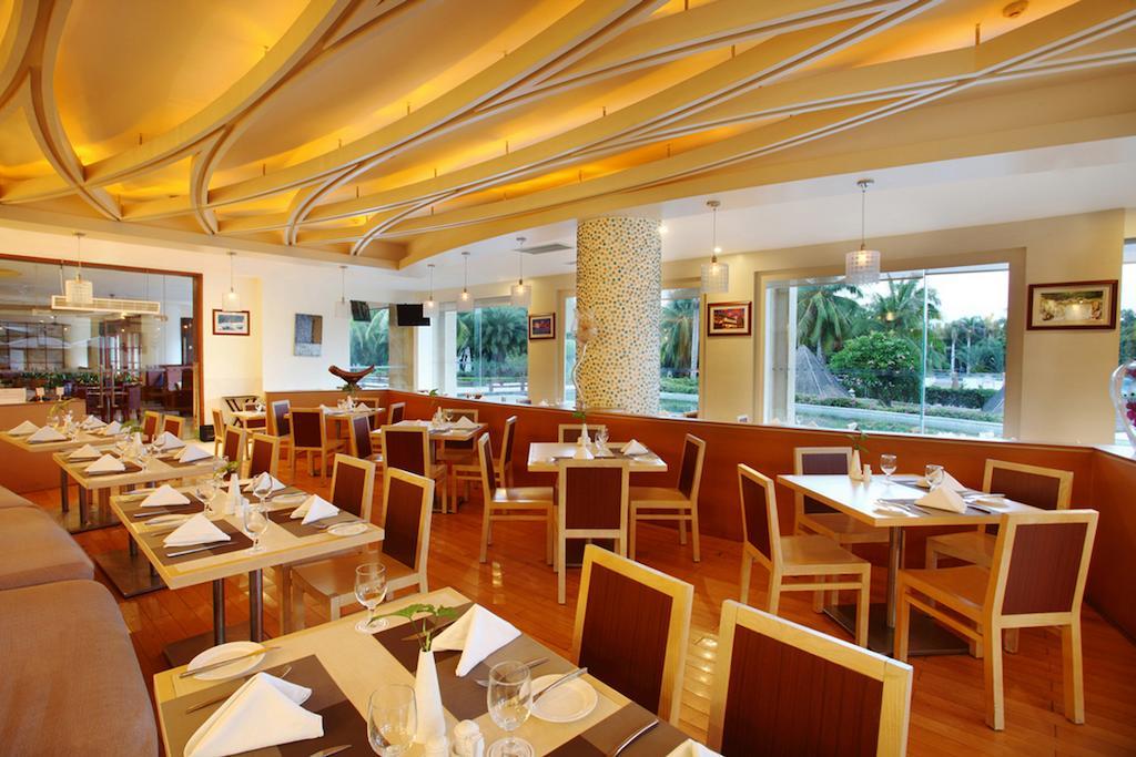 Wan Jia Hotel Resort Sanya Bagian luar foto